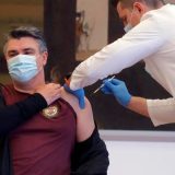 Predsednik Hrvatske i ministri javno se vakcinisali protiv korona virusa 2