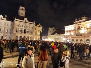 Novi Sad says goodbye to his Đole amid tears and silence: it was a reflection of our soul (PHOTO) 2