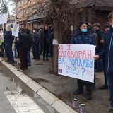 Protest u Kosjeriću tokom posete Brnabić 2