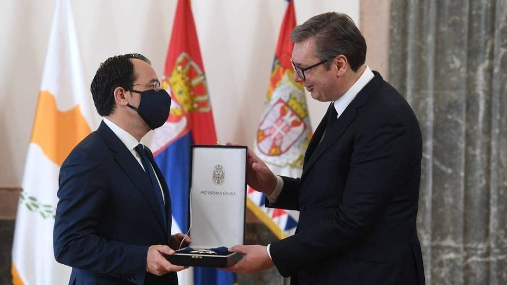 Vučić uručio orden kiparskom ministru spoljnih poslova 1