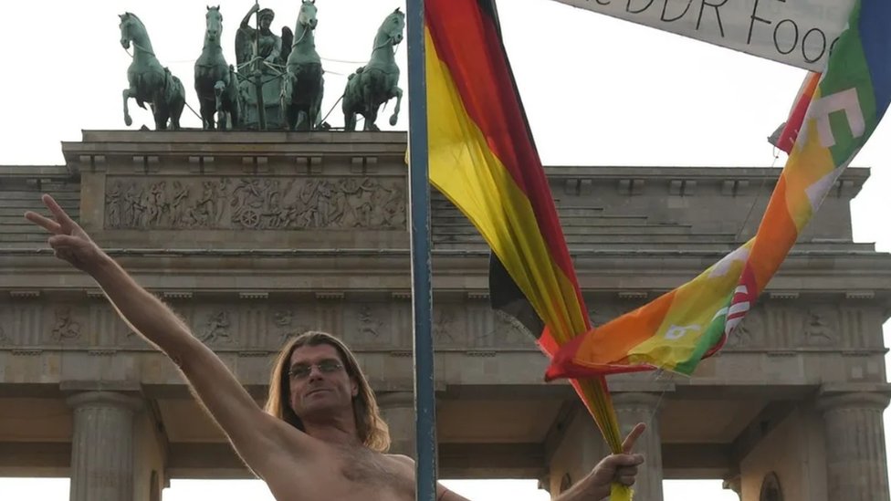 Goli demonstrant u Berlinu