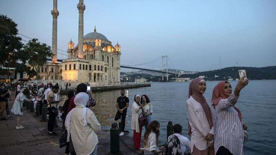 Turska: Plaže na egejskim obalama ponovo pune posetilaca 1