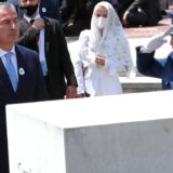 Oglasio se Milo Đukanović povodom 29 godina od genocida u Srebrenici 4