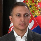 Stefanović: Srbija nije nikom pretnja, zaustavljen odliv ljudi iz vojske 1