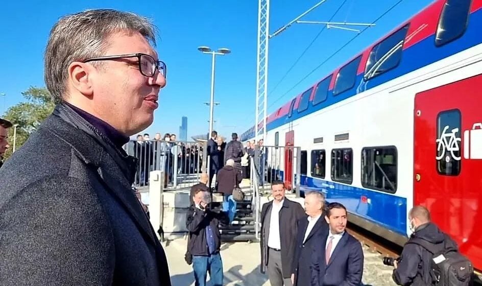 Vučić: Neodgovorno je da neko bude lekar ili član Vlade a da nije vakcinisan 1