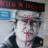 Mural pevača KUD Idijota u Staroj Pazovi oskrnavljen, pa obnovljen 3