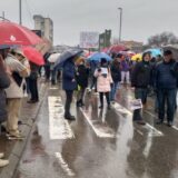 U Pirotu na Golemom mostu u centru grada protestovalo više od 200 Piroćanaca 3