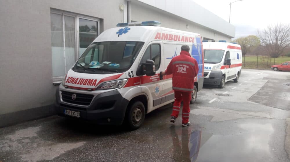 Hitnoj pomoći u Kragujevcu se juče najviše javljali pacijenti sa srčanim tegobama i sumnjom na kovid 1