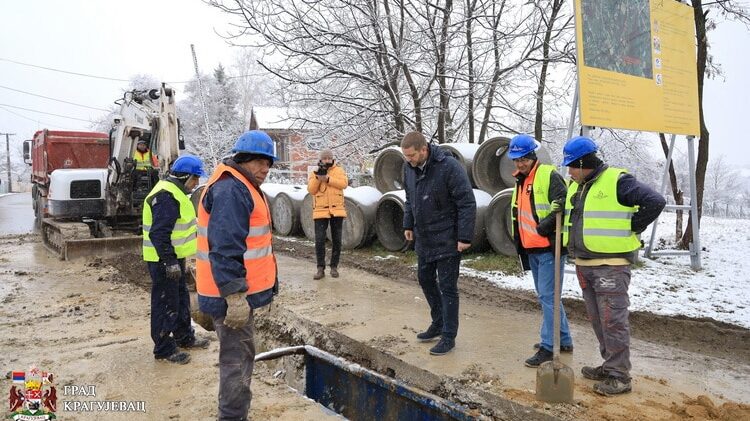 Gradonačelnik Kragujevca obišao radove na kanalizacionoj mreži u Beloševcu 1