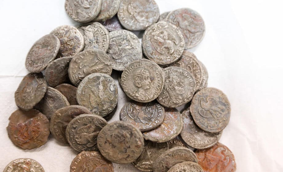 Potopljeno blago: Novčići stari 1.700 godina pronađeni kod obala izraelskog grada Cezareja 1