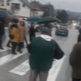 Građani na poziv Ekološkog ustanka blokirali i raskrsnicu u Gornjem Milanovcu (VIDEO) 4