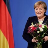Nemci i dalje Angeli Merkel plaćaju šminkerku i frizerku 6