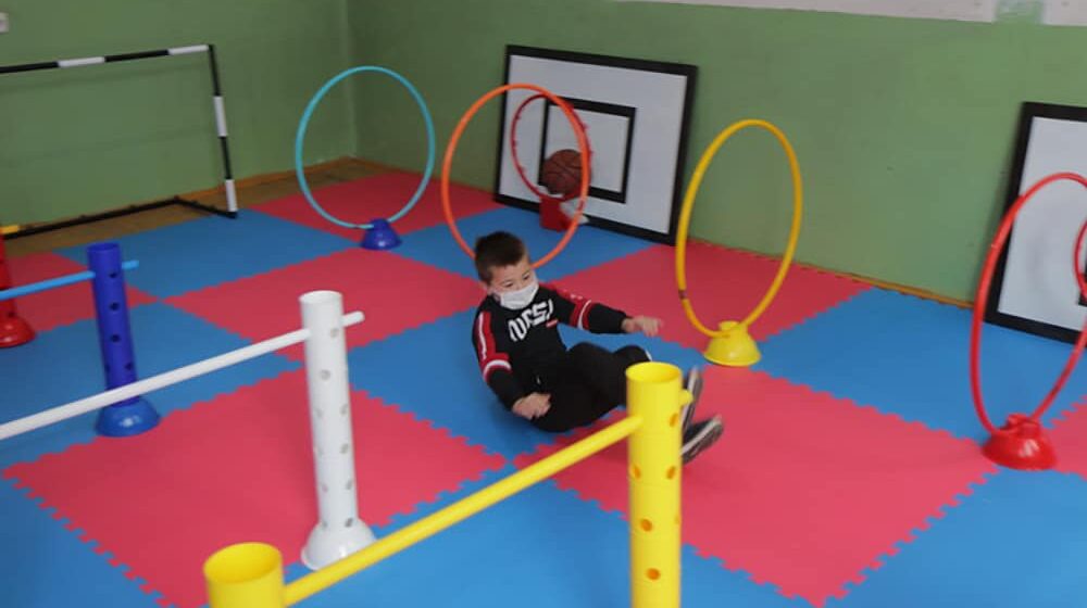 Kragujevac: Nova sportska oprema stigla u školu u Velikim Pčelicama 1