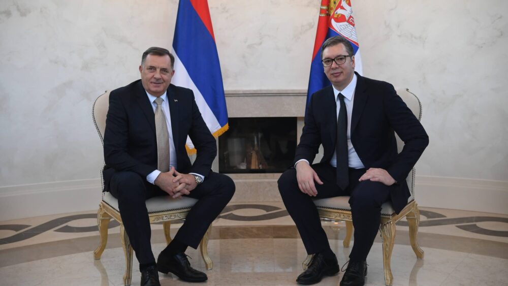 Štiplija: Vučić se javno prikazuje kao zaštitnik srpskih interesa u regionu, ali to ne uključuje protivljenje odluci Šmita 2
