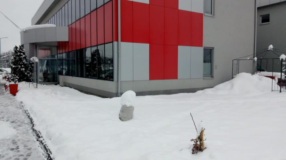 Hitnoj pomoći u Kragujevcu se juče javilo 11 sugrađana sa povredama ekstremiteta zbog padova na ledu 1