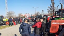 Zrenjanin: Besni banatski ratari danas su ponovo izašli na protest, na ulicama desetina traktora 3