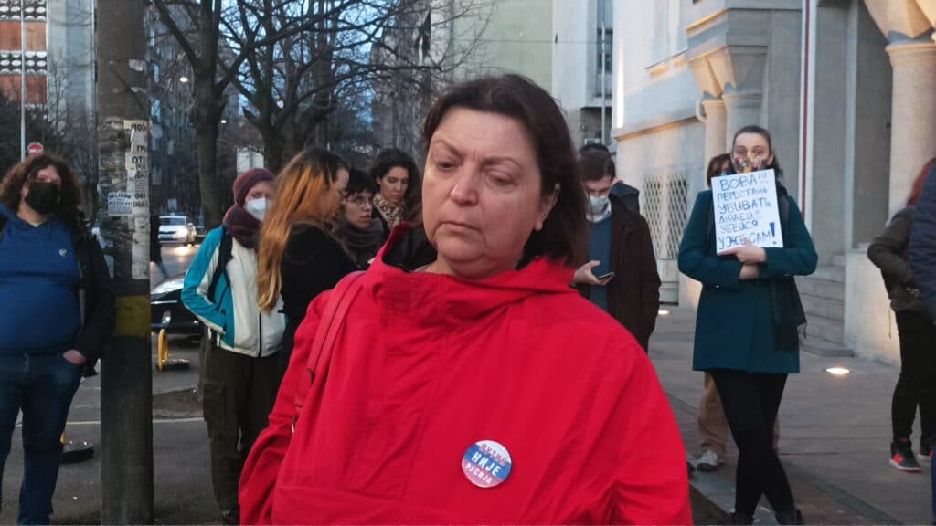 ''Pobedite Vučića na izborima ili možete dobiti rat'': Poruka Ruskinje građanima Srbije sa protesta podrške Ukrajini 2