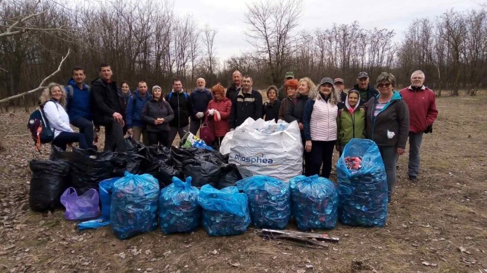 Subotica: Ljubitelji prirode očistili Radanovačku šumu i skupili nekoliko džakova smeća 1