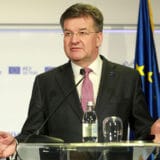 Šta je opozicija poručila specijalnom predstavniku EU za dijalog Miroslavu Lajčaku? 4