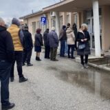 U Kragujevcu do 18 sati glasalo 52 odsto birača: Veća izlaznost nego 2020. godine 12