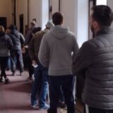 Do 16 sati u Kragujevcu izašlo oko 42 odsto birača, napadnut kontrolor liste „Ujedinjeni za pobedu Srbije” 13