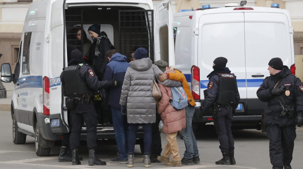 U Rusiji 208 uhapšenih tokom protesta protiv sukoba u Ukrajini 1