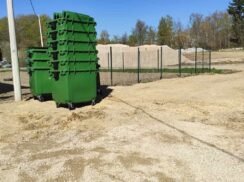 Majdanpek: Novi kontejneri i kante za smeće za komunalna preduzeća 2