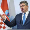 Milanović prvi predao kandidaturu za predsednika: "I tako je to uvek u životu" 7