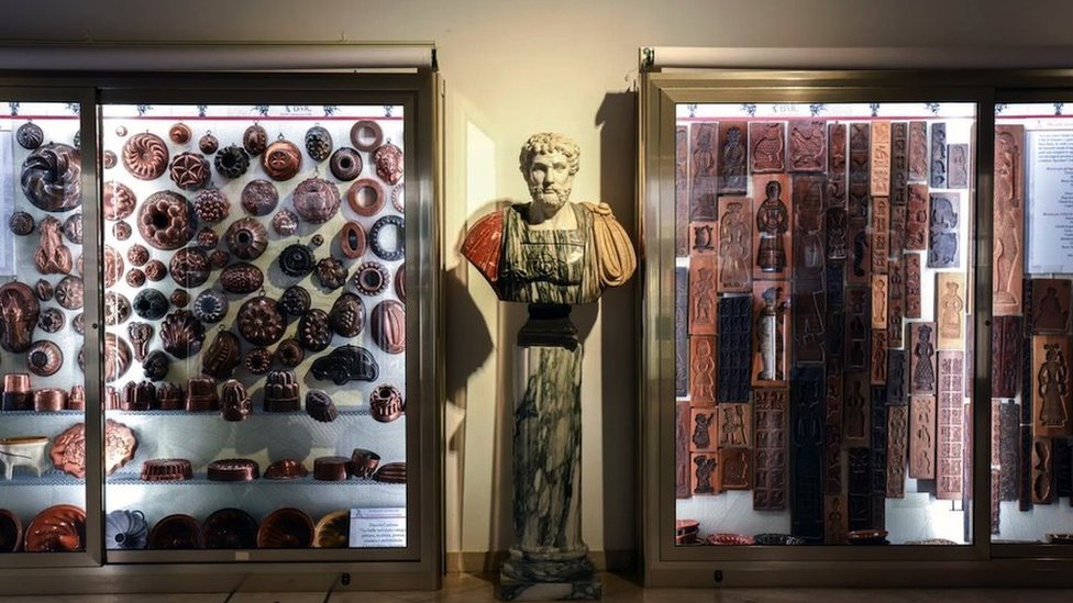 U Muzeju kuvanja (Museo della Cucina) izložena su kuhinjska pomagala korišćena za spremanje jela za svečane prilike - kolače, čokoladu, sladoled ili peciva