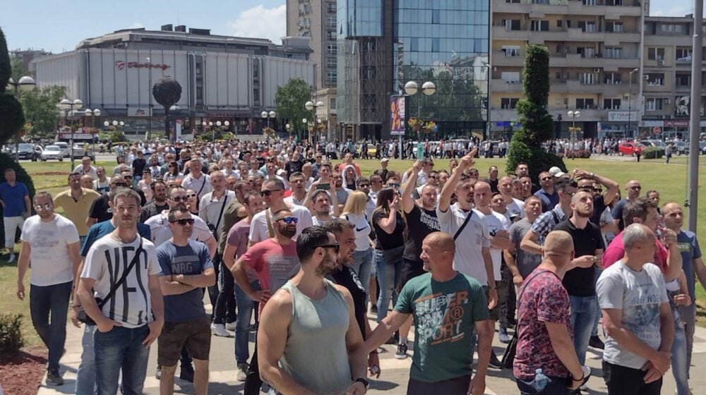 Stopiran socijalni program, stopirani i protesti radnika