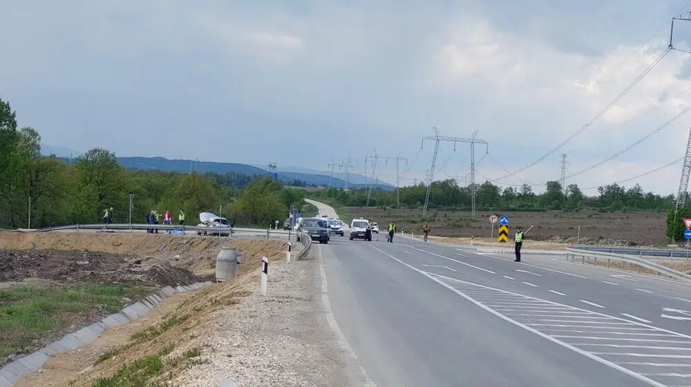 Saobraćajna nesreća na putu Bor-Zaječar: Vozači se propuštaju naizmenično 1