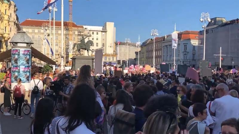 Građani Hrvatske izašli na ulice da podrže Čavajdu 1