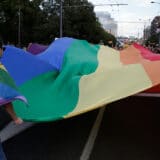 Džamija u Berlinu okačila zastavu duginih boja u znak solidarnosti sa LGBT zajednicom 4
