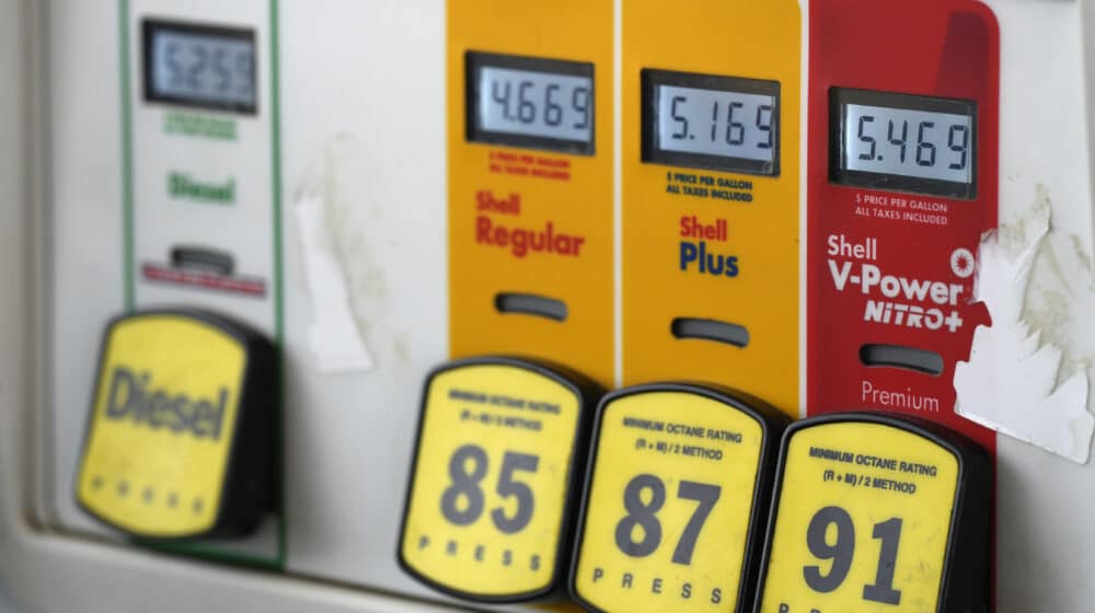 Prosečna cena benzina prvi put u SAD dostigla pet dolara za galon 1
