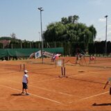 Besplatna škola tenisa na Popovoj plaži u Zaječaru 2