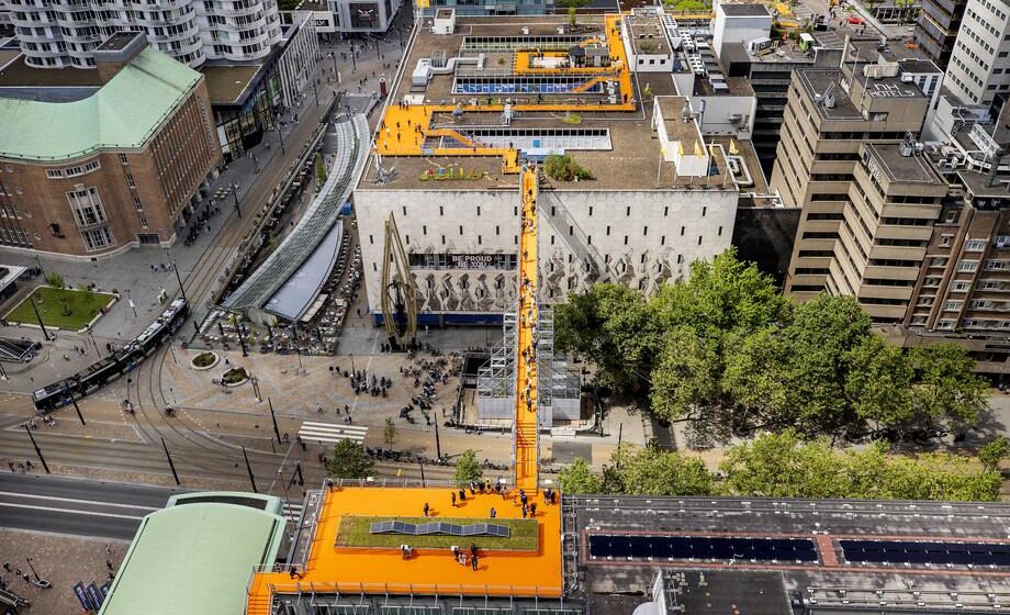 Roterdam je dobio pešačku stazu koja povezuje krovove zgrada 1