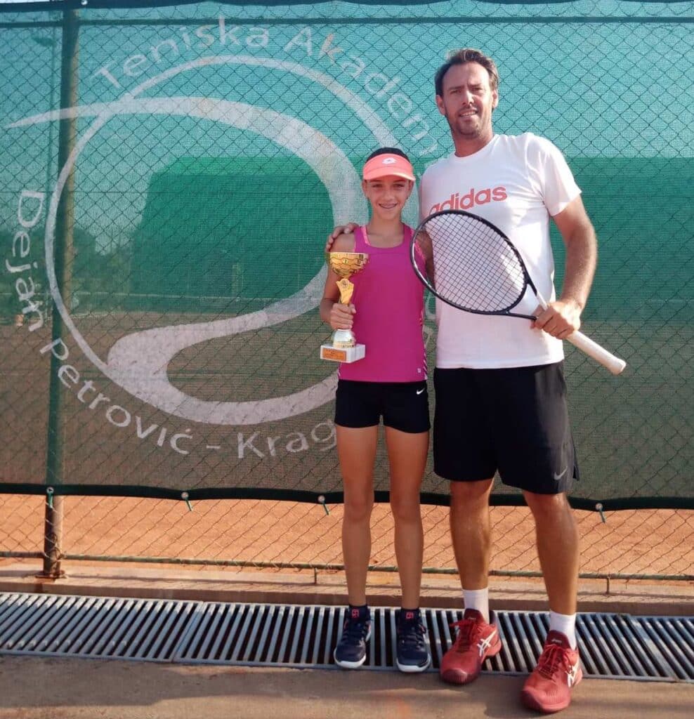 Teniserka iz Kragujevca ima 12 godina, a već je prvakinja države u tenisu i reprezentativka 4