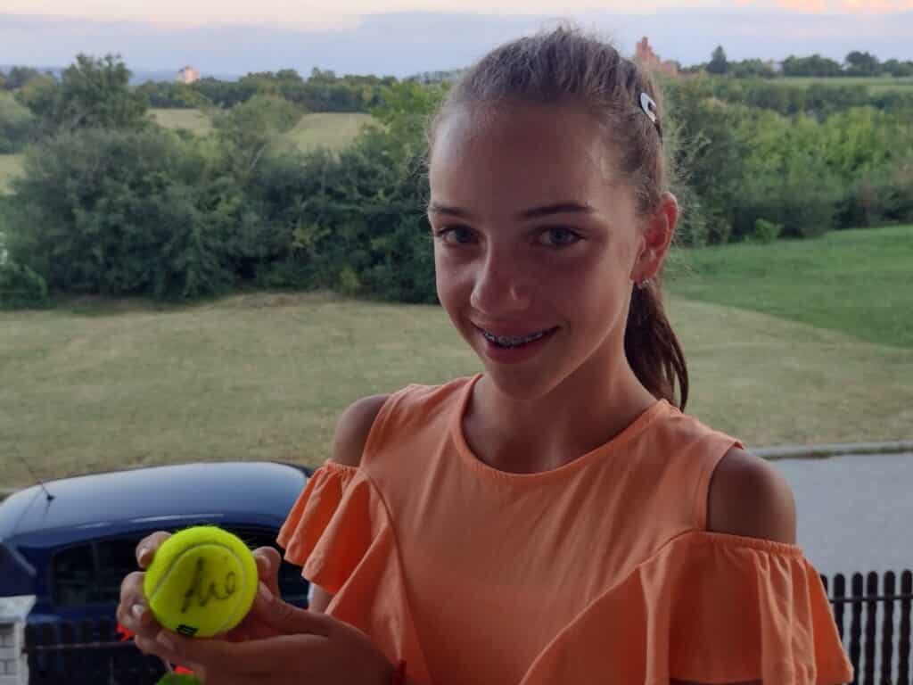 Teniserka iz Kragujevca ima 12 godina, a već je prvakinja države u tenisu i reprezentativka 7