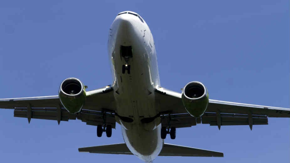 SAD: Najmanje 36 ljudi povređeno u putničkom avionu zbog jakih turbulencija 1