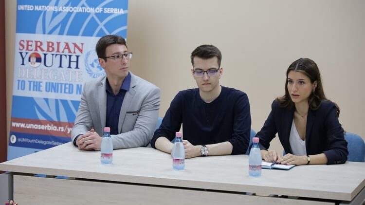 Omladinski delegati Srbije u Ujedinjenim nacijama predstavljeni u Kragujevcu 1