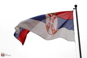 I Srpska napredna stranka zaboravila na praznik koji je sama uvela: U Kragujevcu Dan zastave bez zastava 6