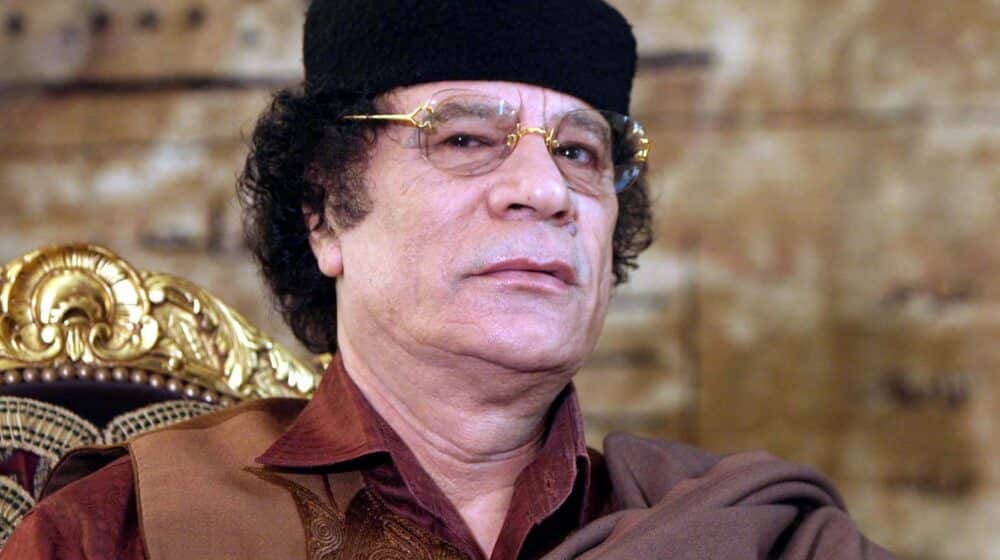 Čitulje za pukovnika Gadafija u Politici i Novostima 1