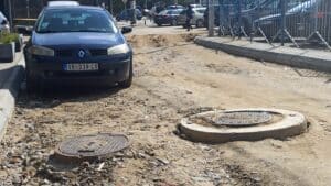 "Svi su bar jednom izvrnuli zglob": Stanovnici Makedonske ulice u Vranju hodaju po blatu i zemlji 4