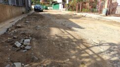 "Svi su bar jednom izvrnuli zglob": Stanovnici Makedonske ulice u Vranju hodaju po blatu i zemlji 8