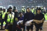 Neredi na utakmici u Indoneziji: Navijači upali na teren, poginule 174 osobe (FOTO) 4
