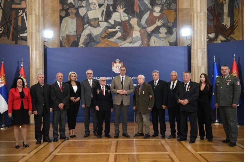 Vučić dobio medalju i od SUBNOR-a 1