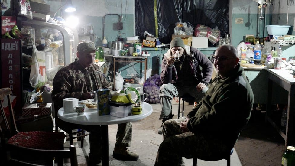 Ukrainian soldiers at a front-line unit between Kherson and Mykolaiv