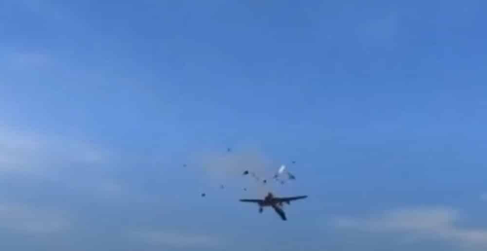 Sudarila se dva aviona na aeromitingu u Dalasu: Šest osoba stradalo (VIDEO) 1