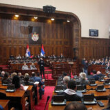 Opozicija smatra da Vučić u ponedeljak potpisuje međudržavni sporazum sa Kosovom 9
