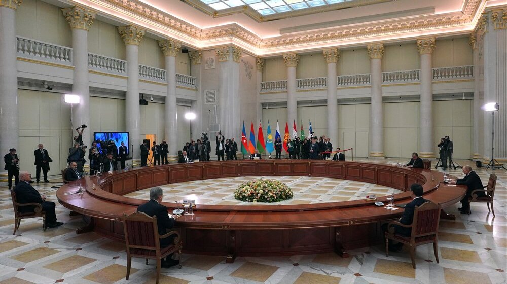 Putin poklanjao prstenje sa natpisom "Srećna Nova 2023. godina" i "Rusija": Jedan odmah primećen na Lukašenkovoj ruci 1